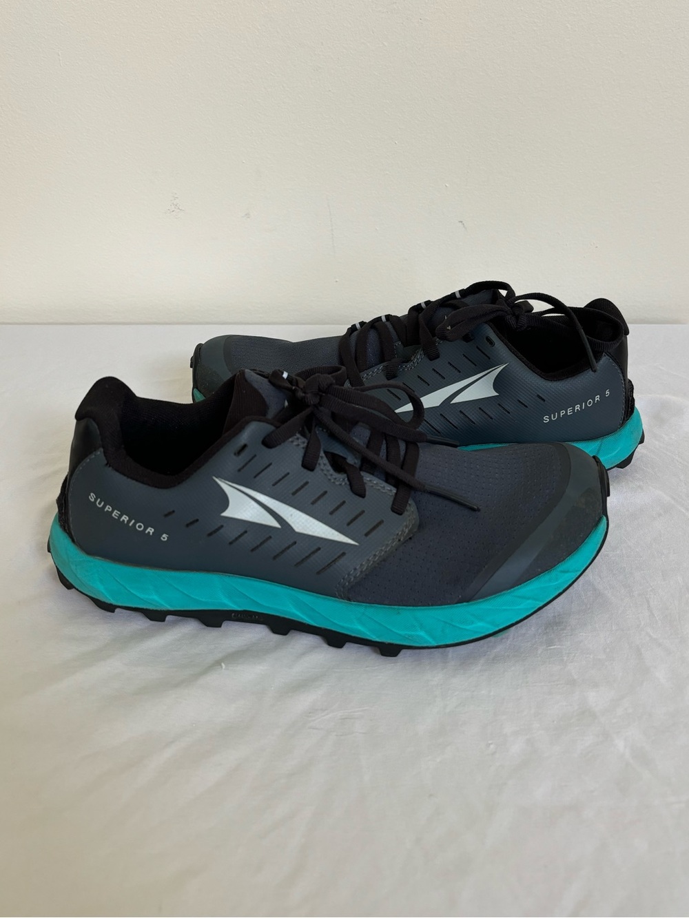 Altra Womens Dark Slate Superior 5 Trail Low Top Lace Up Running Shoes Size 6.5